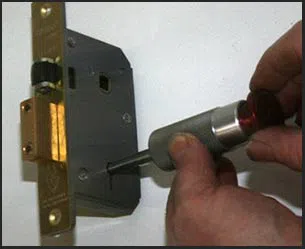 Kissimmee Locksmith Service Kissimmee, FL 941-702-6261 Kissimmee Locksmith Service Kissimmee, FL 941-702-6261 - 9-commercial-locksmith-near-me